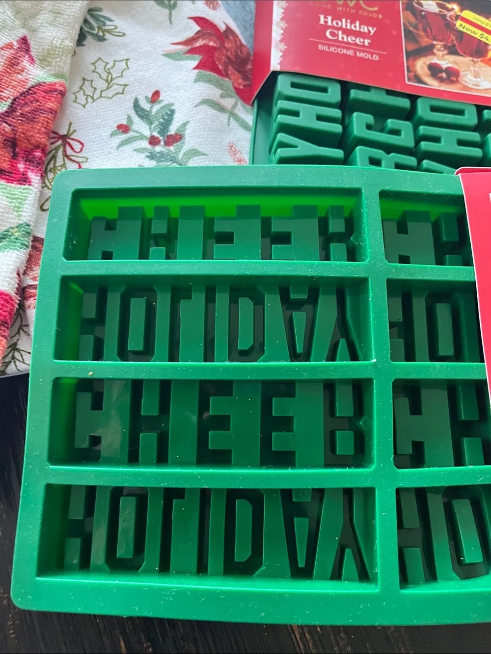 Christmas in July bundle w/ Jelly Beans Red/Green. 7 pieces